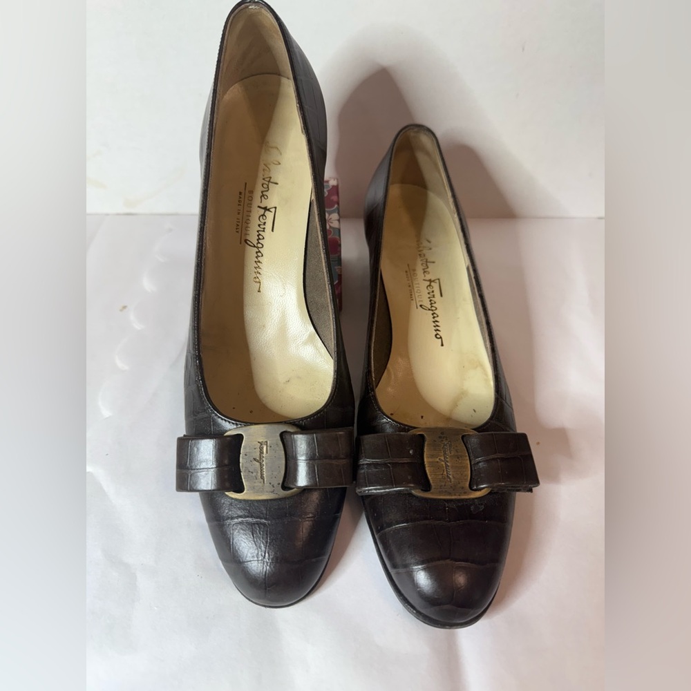 Salvatore Ferragamo Varo Espresso Croc Low Heels- Narrow Width